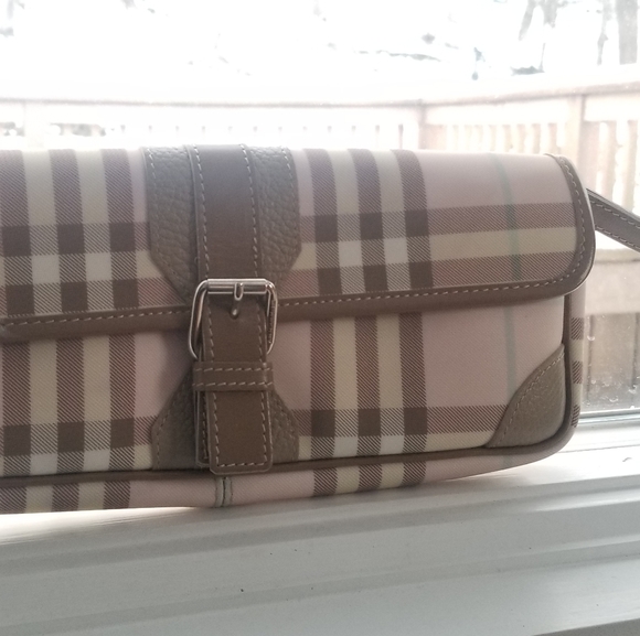 Burberry Pink Wristlet Wallet Clutch Button Closure - Picture 3 of 5